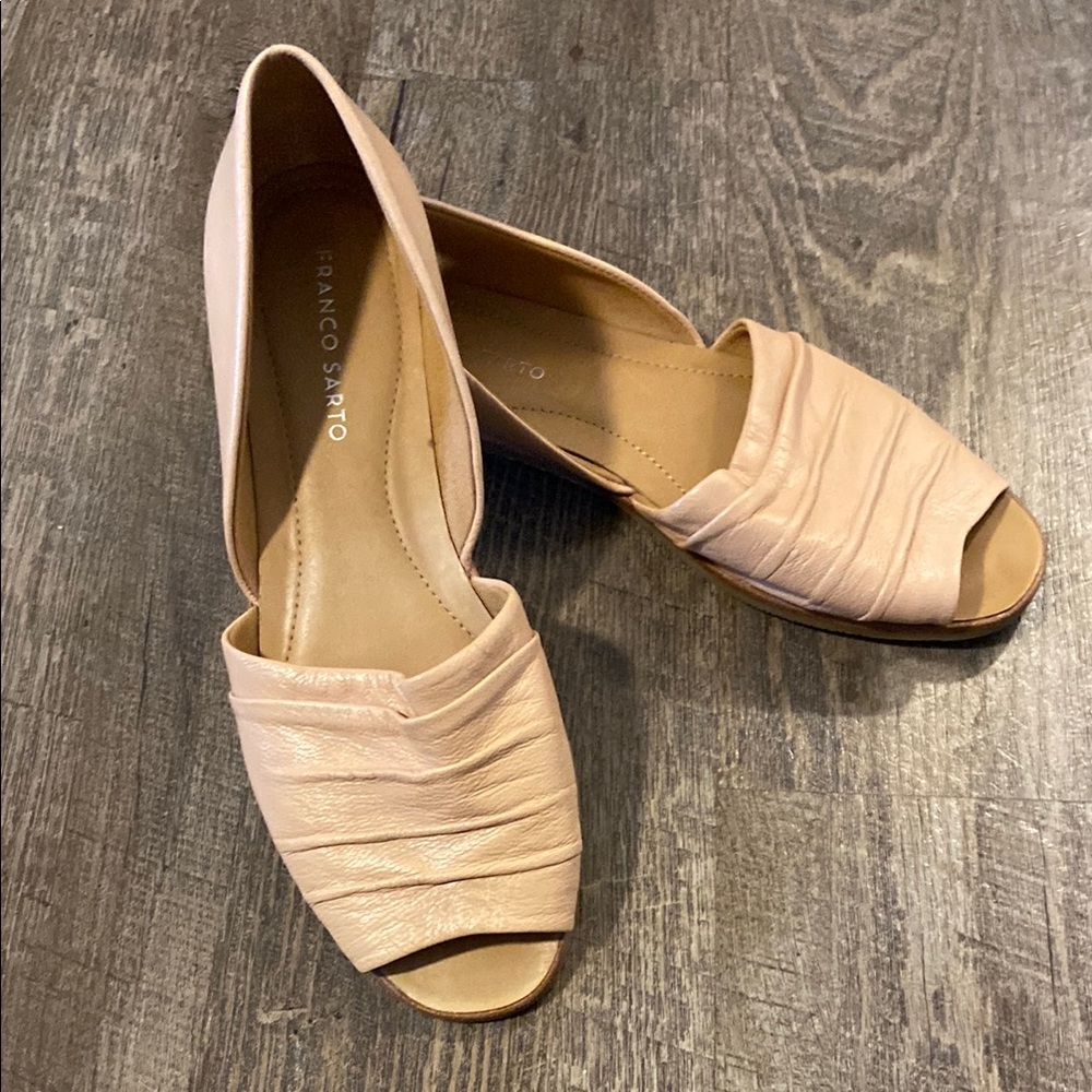 Franco Sarto Women's Peachy Pink Peep-Toe Flats Size 9.5